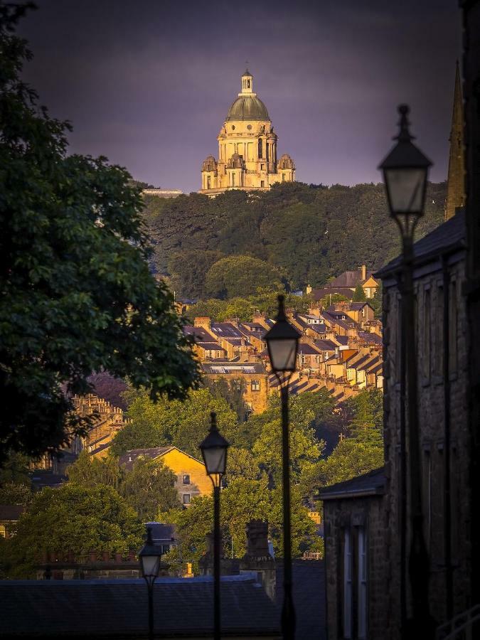 Villa Castle View à Lancaster Extérieur photo